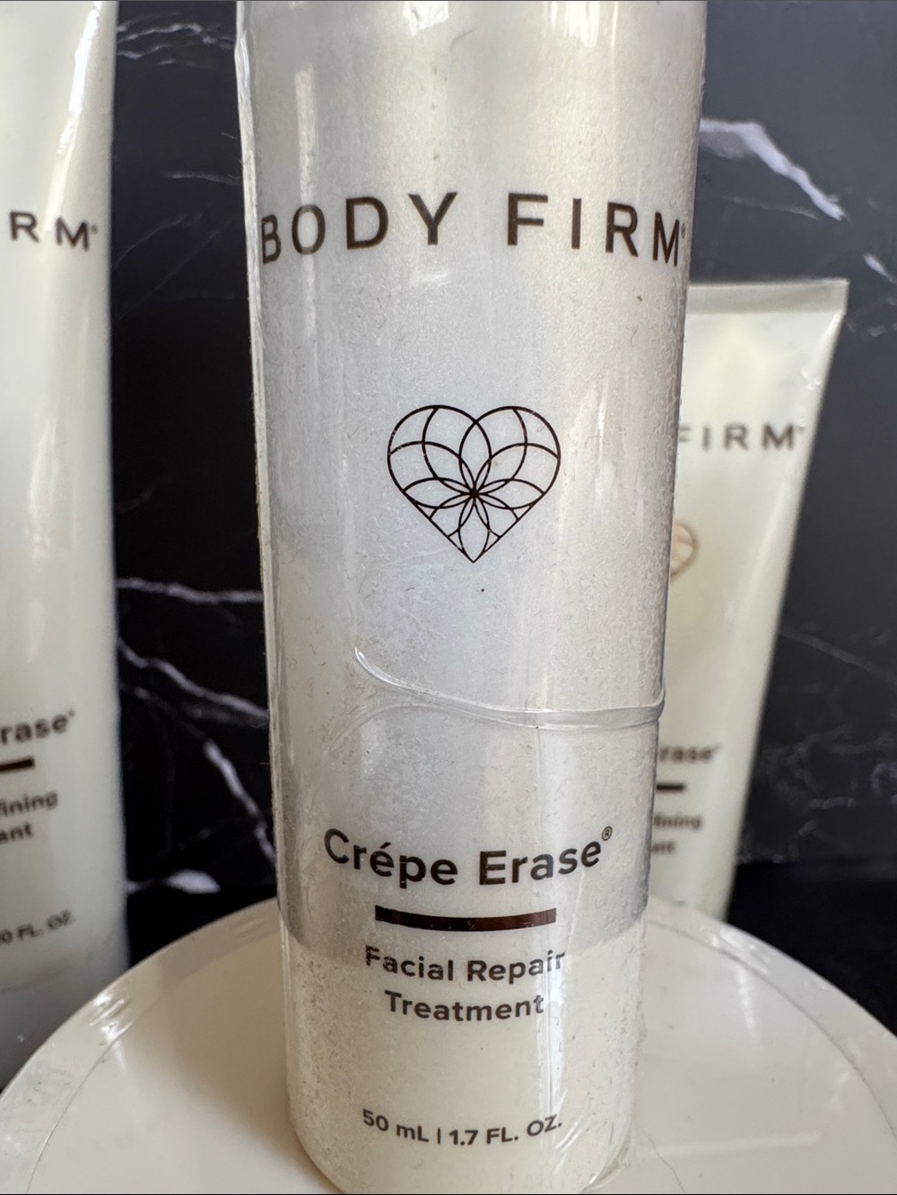 Crêpe Erase® Body Repair Treatment - White - Picture 5 of 8